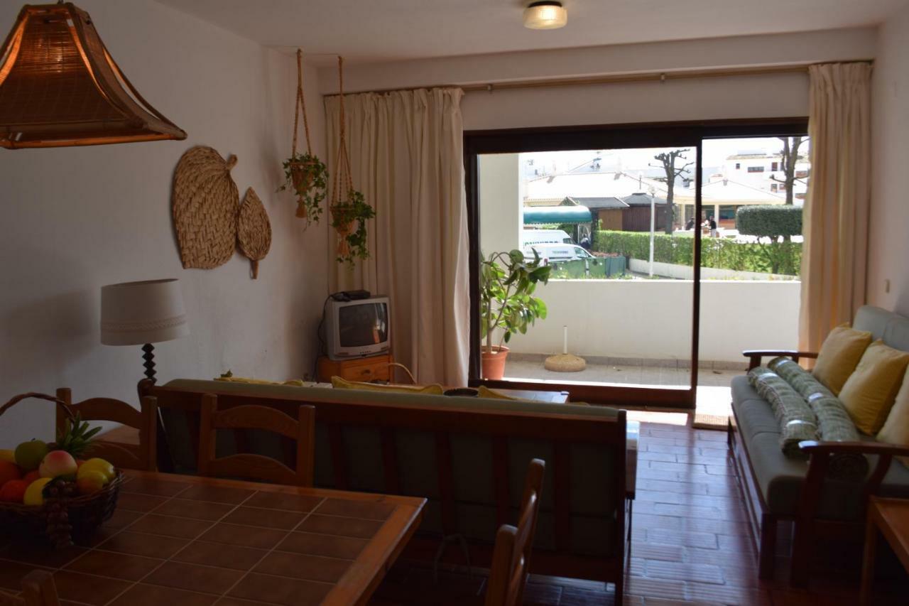 Apartamento T2 Com Piscina E Wifi A 350 Metros Da Praia Ольюш-ди-Агуа  Экстерьер фото